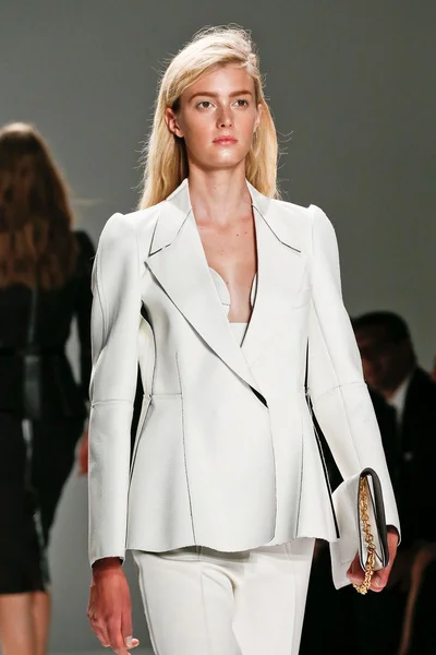 Look 23